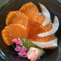 DR02 Salmon mix Don I ข้าวหน้าปลาแซลมอนรวม