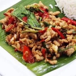 กะเพราหมูสับ (กับข้าว)