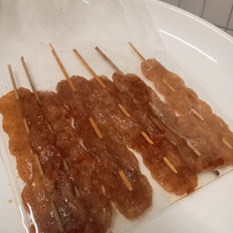 ปลาหวานเสียบไม้