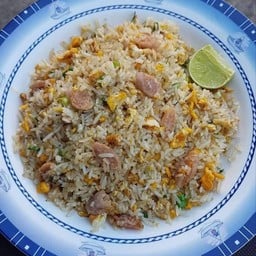 ข้าวผัดแหนม