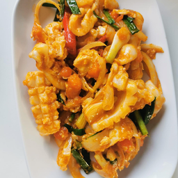 หมึกสดผัดไข่แดง