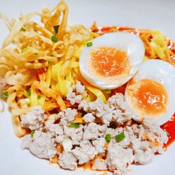 ข้าวซอยหมูสับไข่ตาหวาน เมนูใหม่‼️