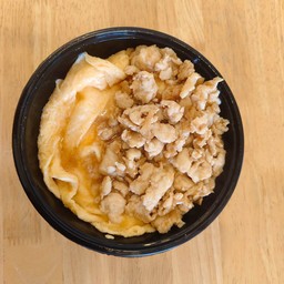 ข้าวไข่ข้น ไก่สับกระเทียม