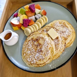 Pancakes fruit
