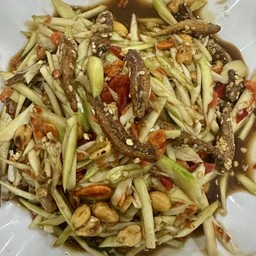 ตำมะม่วงรสแซ่บ 65 บาท