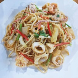 สปาเก็ตตี้ผัดไข่เค็ม(ทะเล)