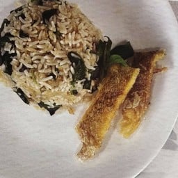 ข้าวผัดปลาสลิด