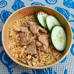 ข้าวผัดไข่ หมูชิ้น