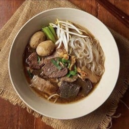 L ก๋วยเตี๋ยวเนื้อน้ำใส (พิเศษ)