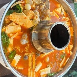 แกงส้มพริกสดไข่ปลาริวกิวยอดมะพร้าว