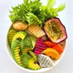 สลัดผัก ผลไม้ +อโวคาโด พร้อมทาน