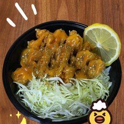 ข้าวไก่กรอบสไปซี่มายอง