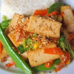 Tofu Mixed Vegetables Rice ข้าวผัดผักรวมมิตรเต้าหู้