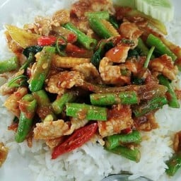 ข้าวติดปาก