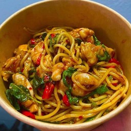 สปาเกตตีกระเพราไก่