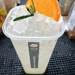 ลิ้นจี่โซดา