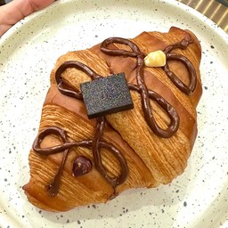 nutella croissant