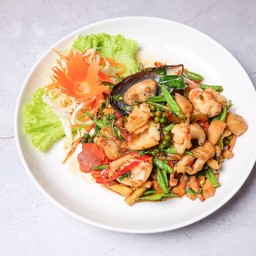 ก๋วยเตี๋ยวผัดขี้เมาทะเล