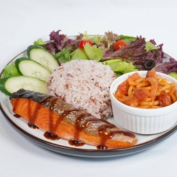 ข้าวแซลมอนเทอริยากิ + เครื่องดื่ม