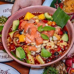 A10 ตำแซลมอนอโวคาโด/ Salmon & Avocado Spicy Salad