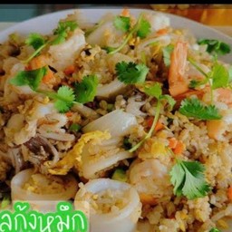 ข้าวผัดทะเล