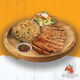 ข้าวกระเทียมหมูพริกไทยดำ