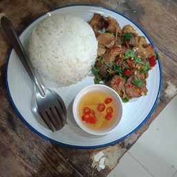 กะเพราหมูตุ๋น