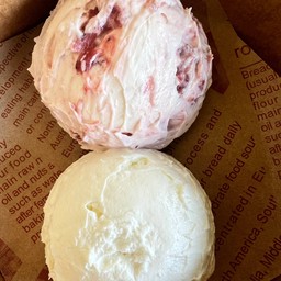 กรีกโยเกิร์ตสตอเบอรี่+ Original