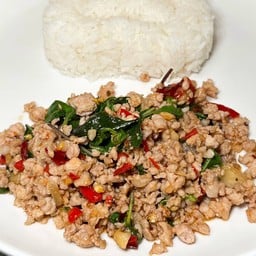 ข้าวราดกะเพราหมูสับ