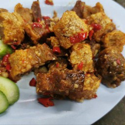 หมุกรอบผัดพริกเกลือ