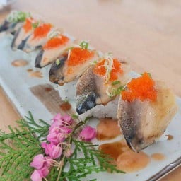R04 Saba Aburi roll l โรลซาบะอะบุริ