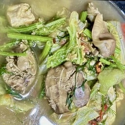 แกงอ่อมไก่ 95 บาท