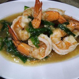 กุ้งผัดเต้าเจี๊ยว