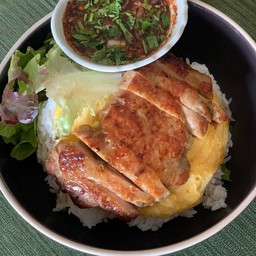 ข้าวไก่ย่างจิ้มแจ่ว