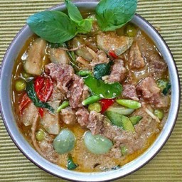 แกงเขียวหวานหมูตุ๋นกระดูกอ่อน (สูตรโบราณ)