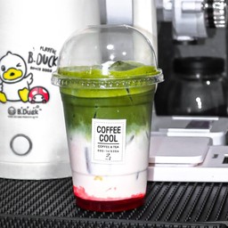 มัทฉะสตอเบอร์รี่