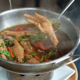 ต้มซุปเปอร์ ตีนไก่ = ถ้วย