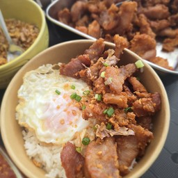 ระบุได้ นะคะ ว่า จะใส่ อะไร (ตีน หมูสับ ปีนบน ลูกชิ้น)