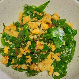 ใบเหลียงผัดไข่