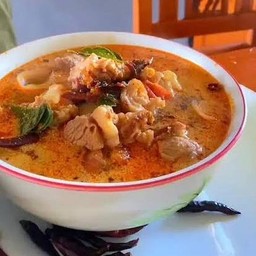 ต้มยำ หมูตุ๋น = ถ้วย ( น้ำข้น / น้ำใส )