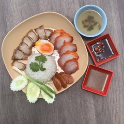 ข้าวหมูกรอบ+ หมูแดง