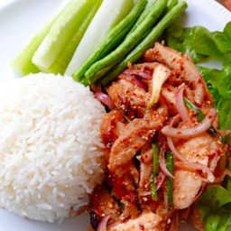 ข้าวน้ำตกไก่ย่าง