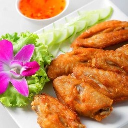 ปีกไก่ทอดน้ำปลา