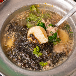 ต้มจืดเต้าหู้สาหร่ายหมูสับ