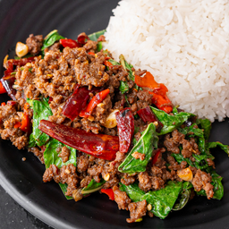 ข้าวกะเพราเนื้อสับขุนช้าง