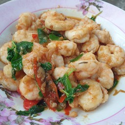 ข้าวกะเพรากุ้ง