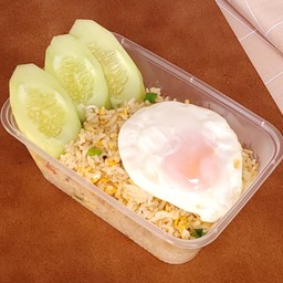 ข้าวผัดไข่ 2 ฟอง +ไขดาว