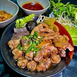 ก๋วยเตี๋ยวไก่ตุ๋นยกร้าน