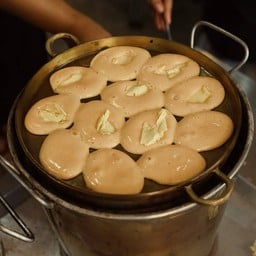 ขนมไข่ฉ่ำเนยกล่องละ 10 ชิ้น