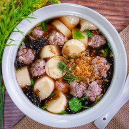 ต้มจืด เต้าหู้ หมูสับ สาหร่าย = ถ้วย